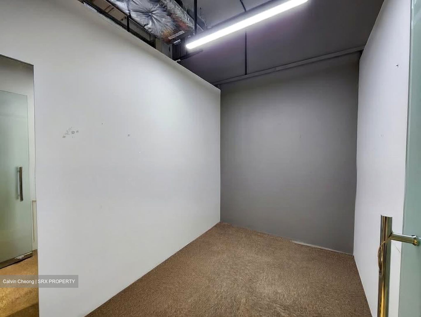 Woods Square (D25), Office #563317171